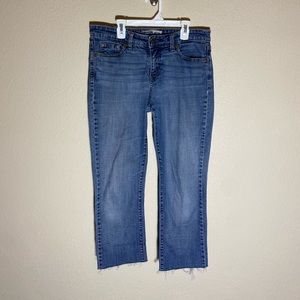 Levi Signature Womens's jeans, Mid Rise Straight, Size 8